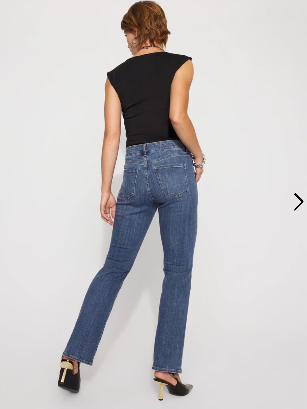 👗White House Black Market mid rise slim boot jeans - Picture 2 of 9
